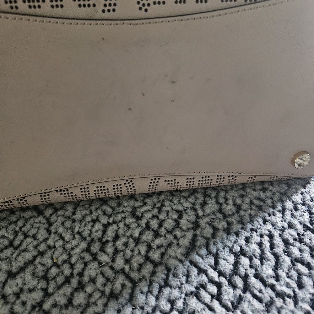 Handbag - Picture 2 of 5